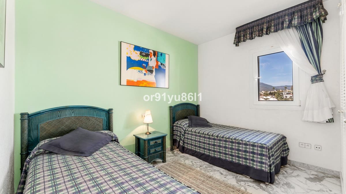 2 chambre Appartement à vendre à Puerto Banus - 1 200 000 € (Ref: 9954620)