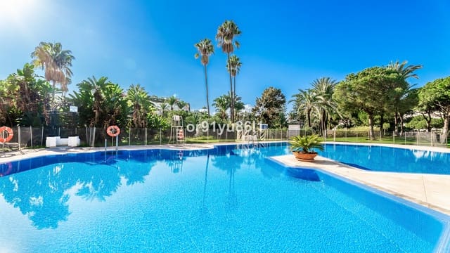 2 chambre Appartement à vendre à Puerto Banus, Marbella - 1 200 000 € (Ref: 9954620)