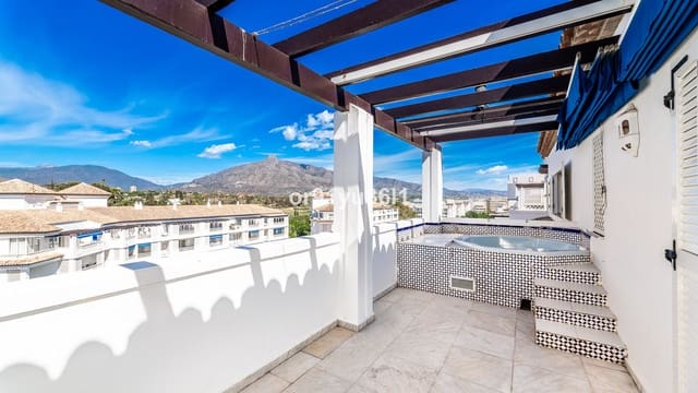 2 chambre Appartement à vendre à Puerto Banus, Marbella - 1 200 000 € (Ref: 9954620)