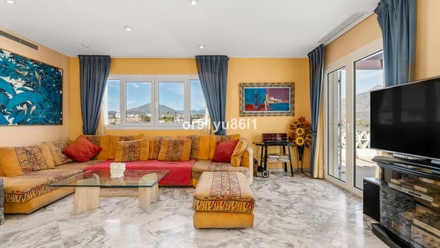 2 chambre Appartement à vendre à Puerto Banus, Marbella - 1 200 000 € (Ref: 9954620)