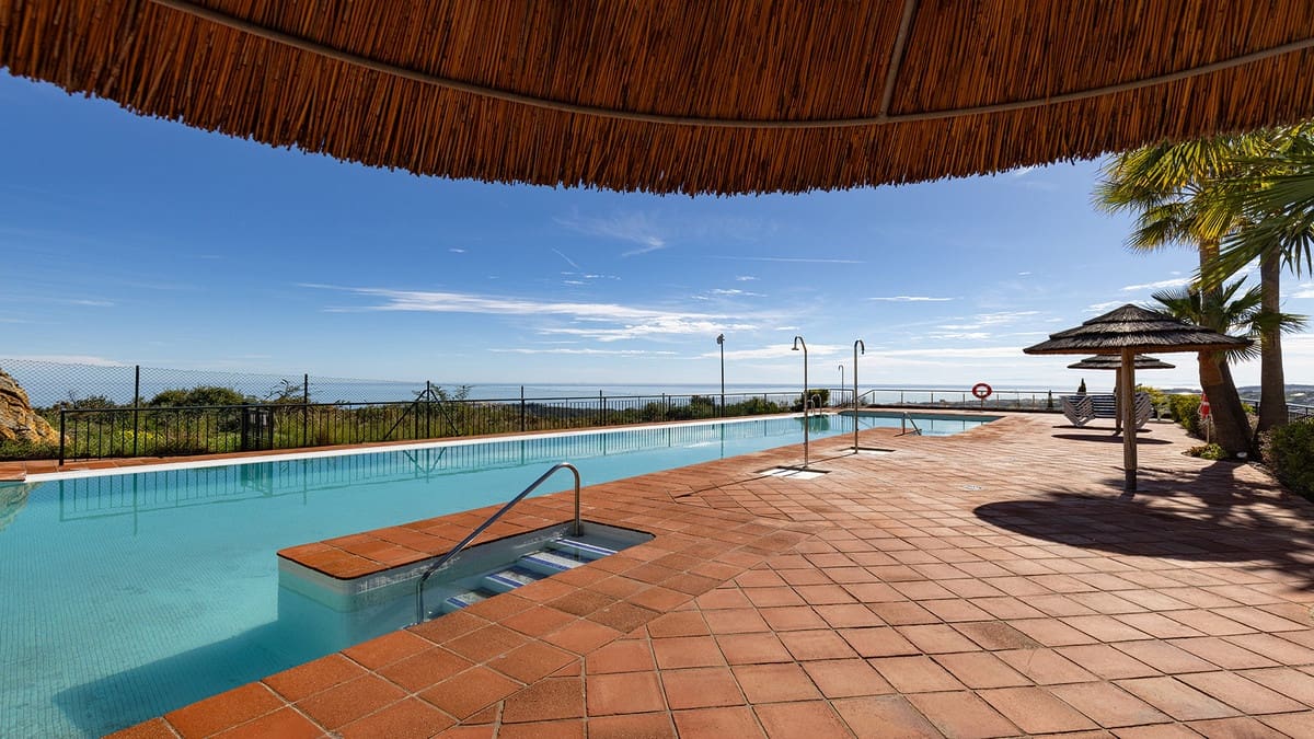 3 chambre Penthouse à vendre à Casares - 630 000 € (Ref: 9958894)
