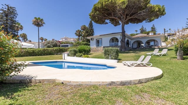 4 bedroom Villa for sale in Manilva Pueblo, Manilva - € 1,100,000 (Ref: 9958901)
