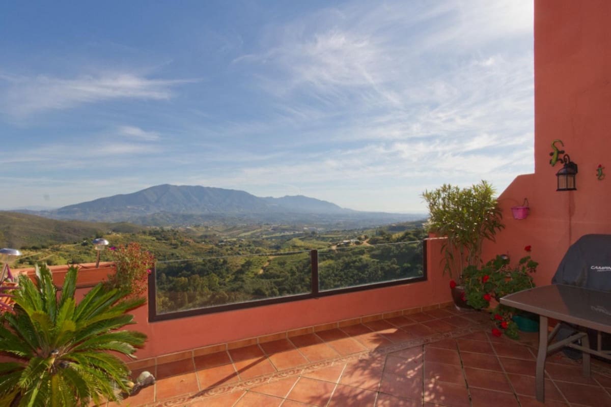 2 slaapkamer Appartement te koop in La Mairena - € 369.000 (Ref: 9958904)