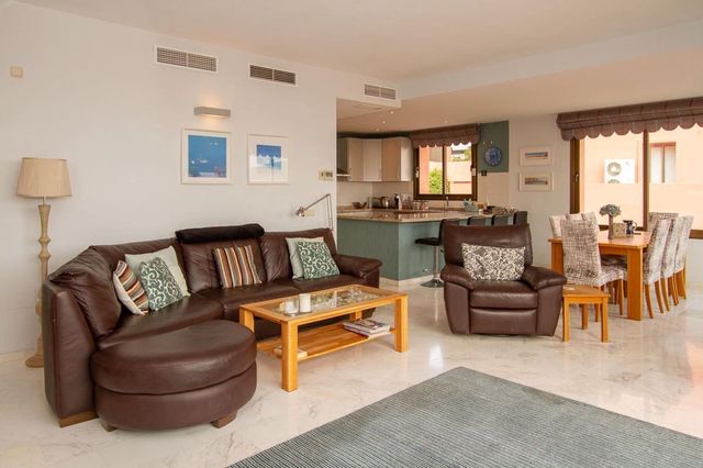 2 Zimmer Apartment zu verkaufen in La Mairena, Ojen mit Pool - 369.000 € (Ref: 9958904)