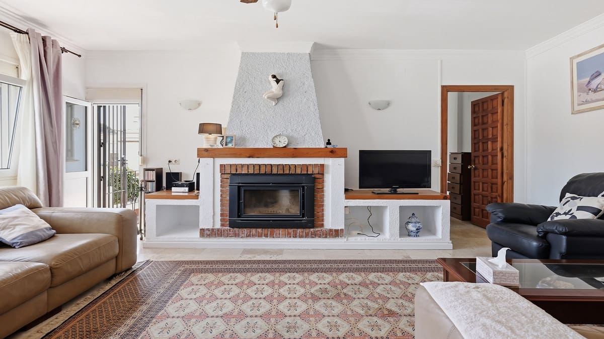 3 soverom Villa til salgs i Manilva - € 380 000 (Ref: 9961956)
