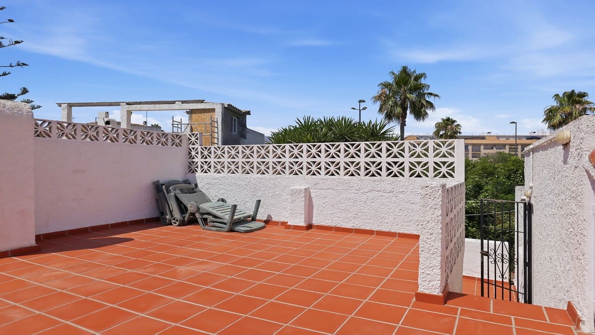 3 soverom Villa til salgs i Manilva - € 380 000 (Ref: 9961956)