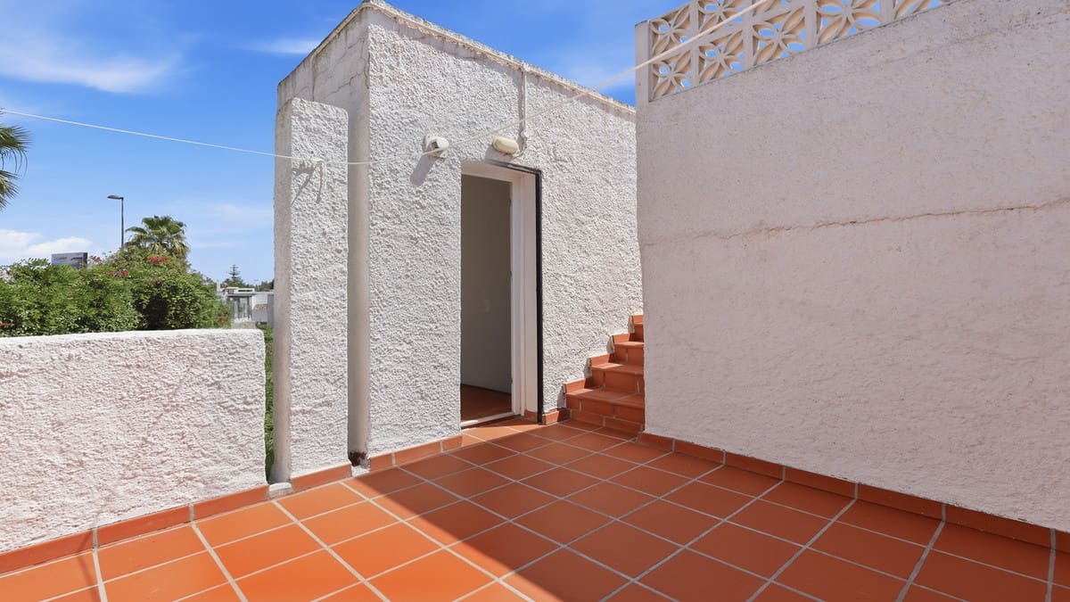 3 soverom Villa til salgs i Manilva - € 380 000 (Ref: 9961956)