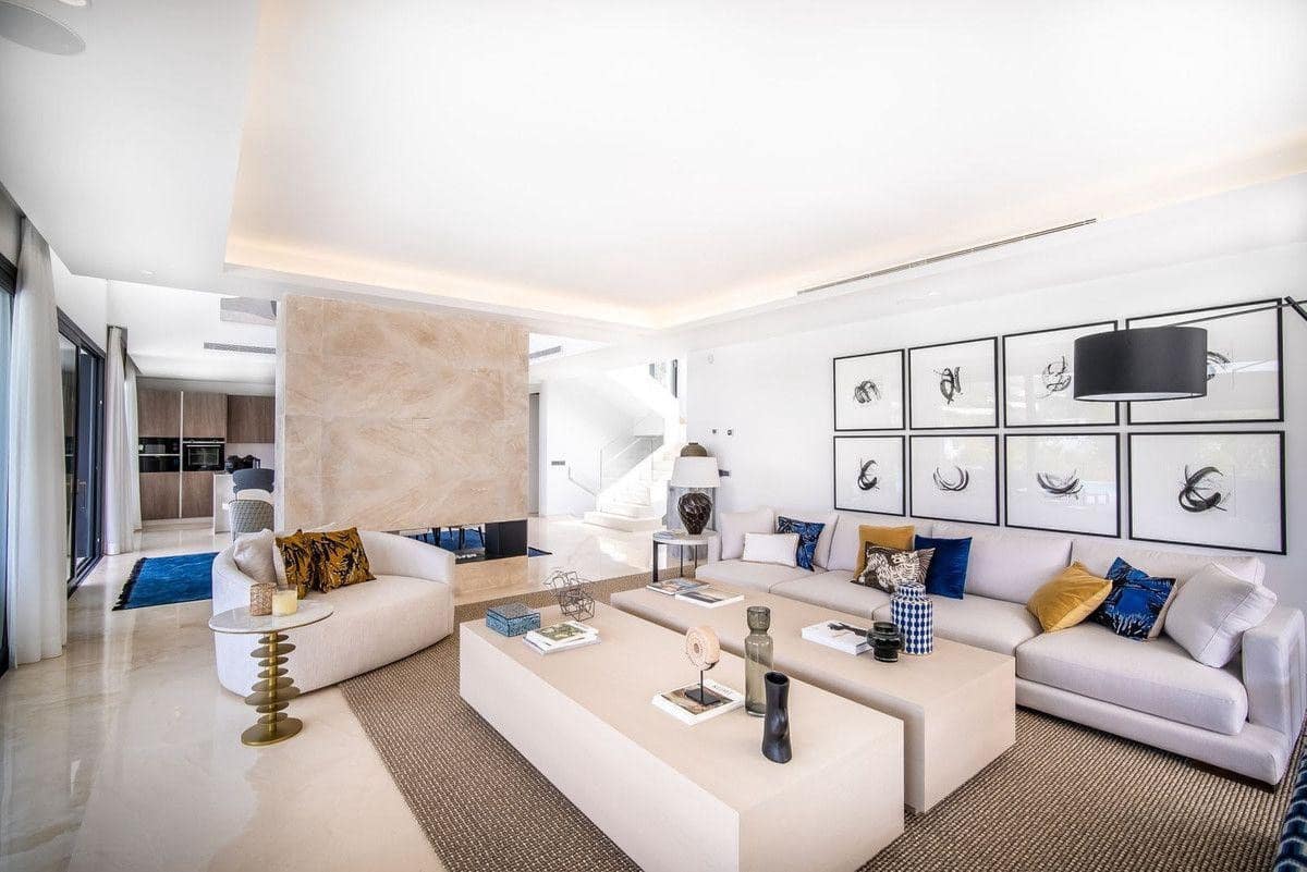6 soveværelse Villa til salg i Nueva Andalucia med swimmingpool garage - € 3.395.000 (Ref: 9972419)