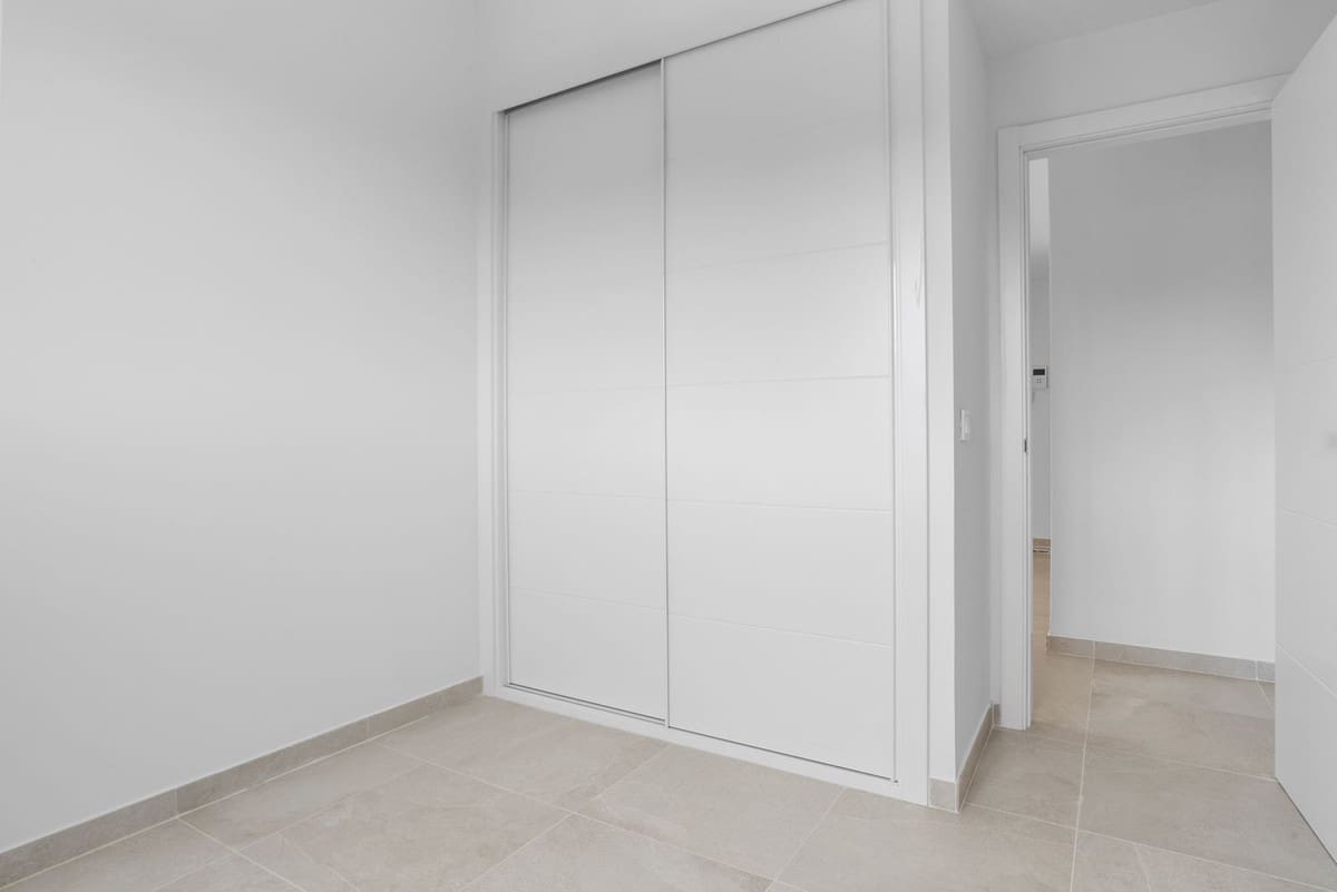 3 chambre Penthouse à vendre à Estepona avec garage - 849 500 € (Ref: 9974455)