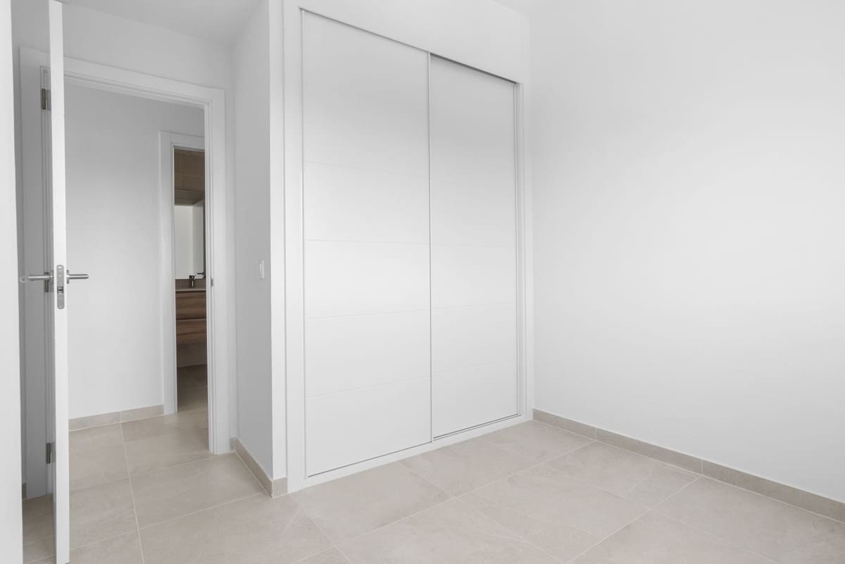 3 chambre Penthouse à vendre à Estepona avec garage - 849 500 € (Ref: 9974455)