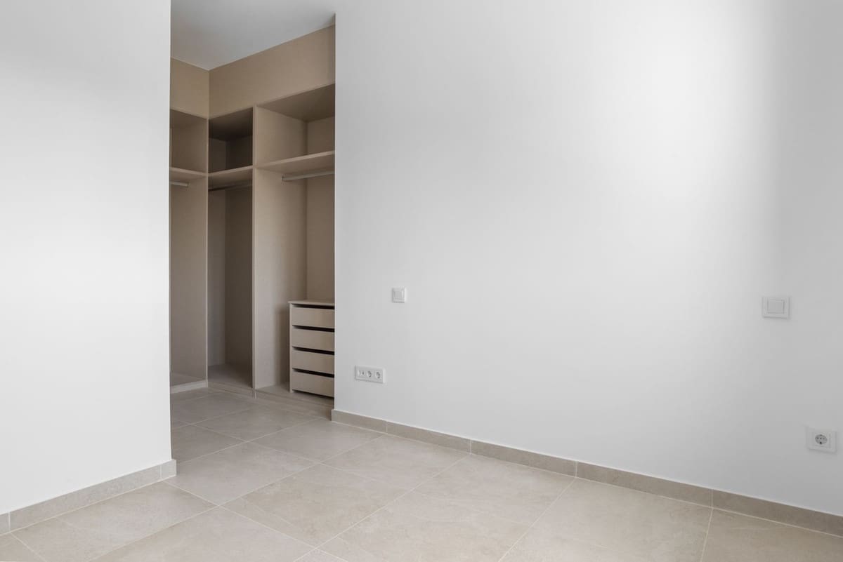 3 chambre Penthouse à vendre à Estepona avec garage - 849 500 € (Ref: 9974455)