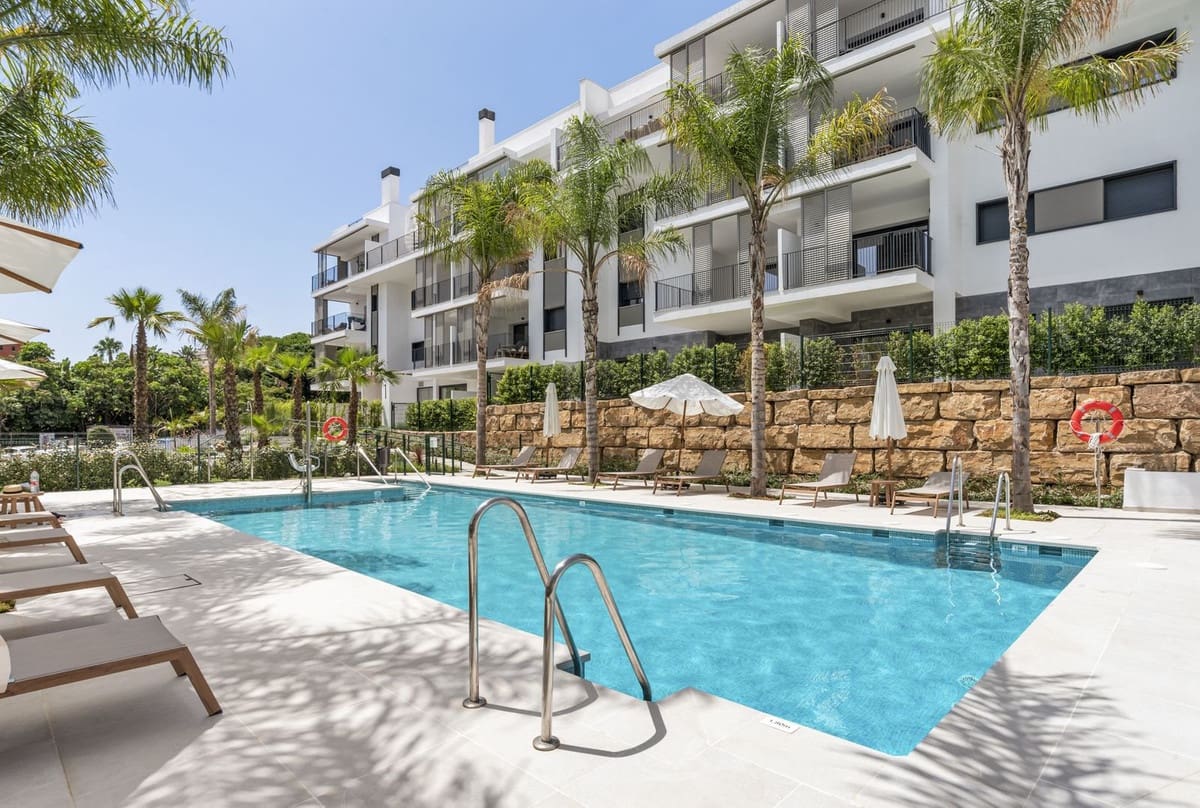 3 chambre Penthouse à vendre à Estepona avec garage - 849 500 € (Ref: 9974455)