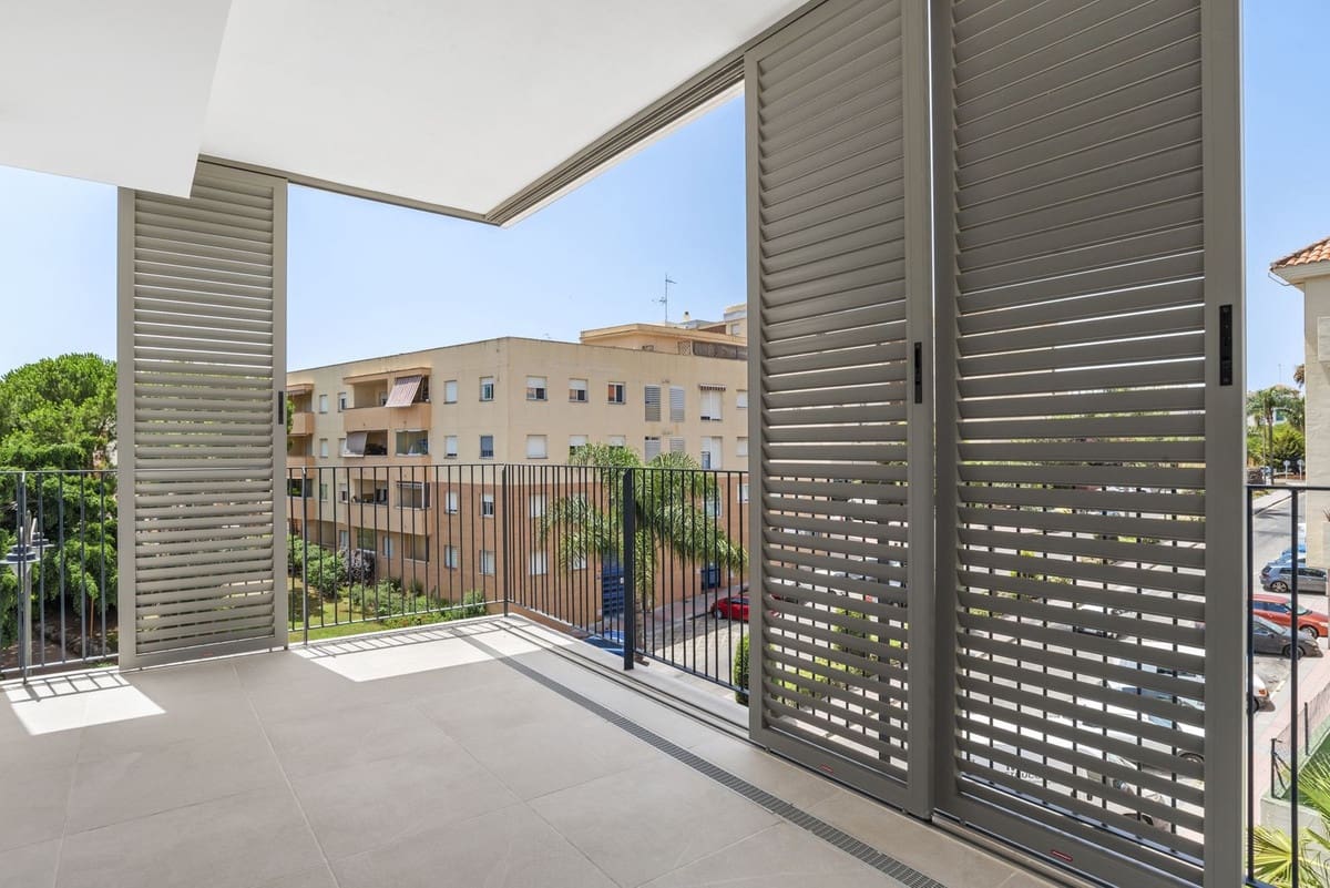 3 chambre Penthouse à vendre à Estepona avec garage - 849 500 € (Ref: 9974455)