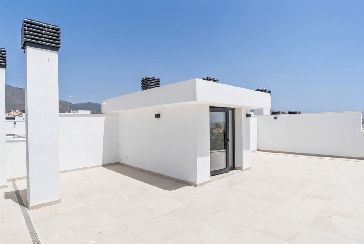 3 chambre Penthouse à vendre à Estepona avec garage - 849 500 € (Ref: 9974455)