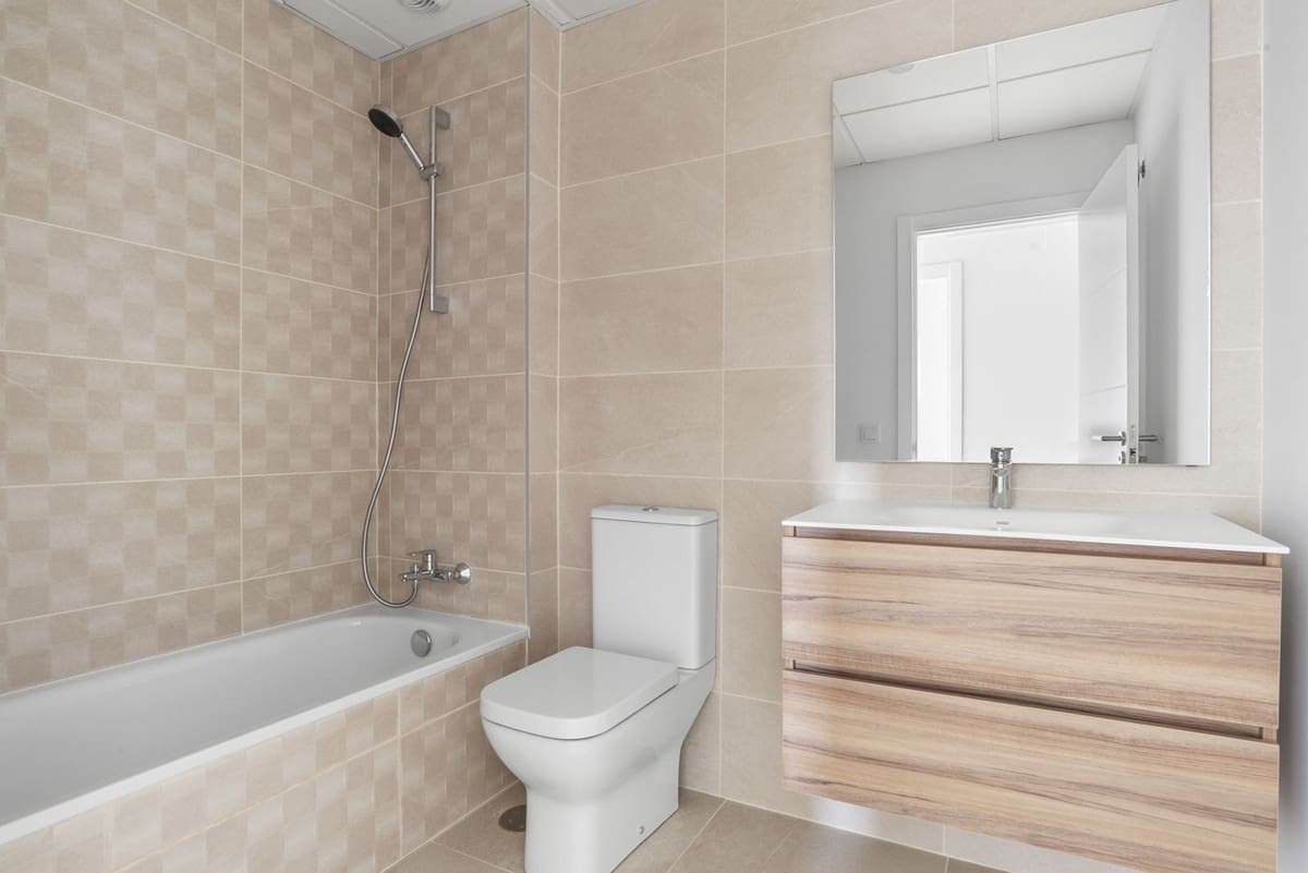 3 chambre Penthouse à vendre à Estepona avec garage - 849 500 € (Ref: 9974455)
