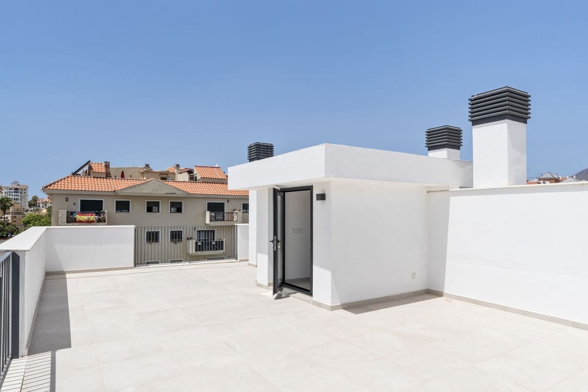 3 chambre Penthouse à vendre à Estepona avec garage - 849 500 € (Ref: 9974455)
