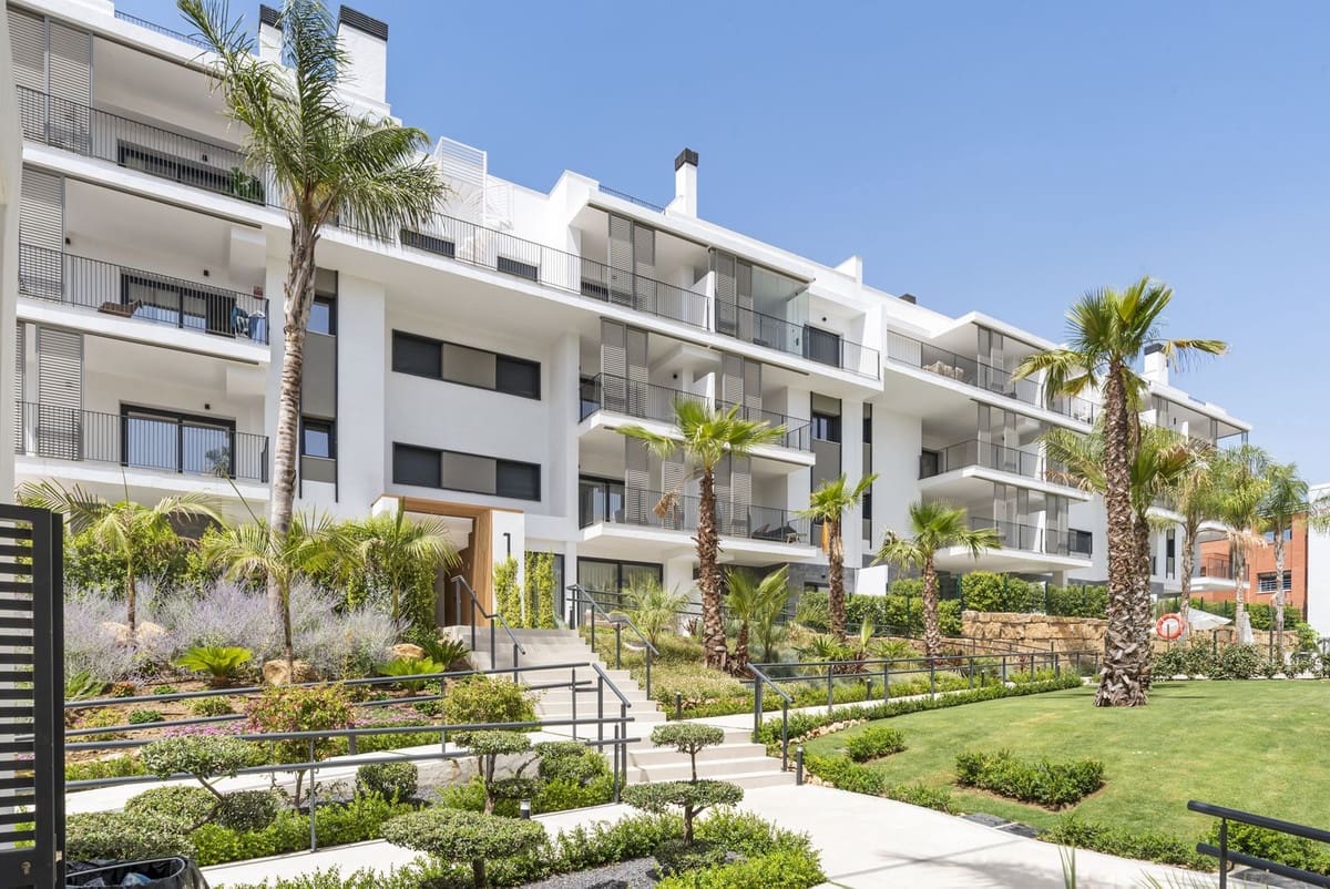 3 chambre Penthouse à vendre à Estepona avec garage - 849 500 € (Ref: 9974455)