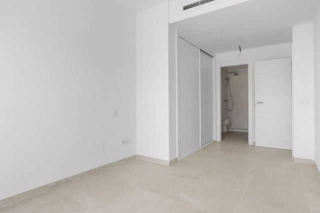 2 soverom Penthouse til salgs i Parque Central, Estepona med garasje - € 699 500 (Ref: 9974456)