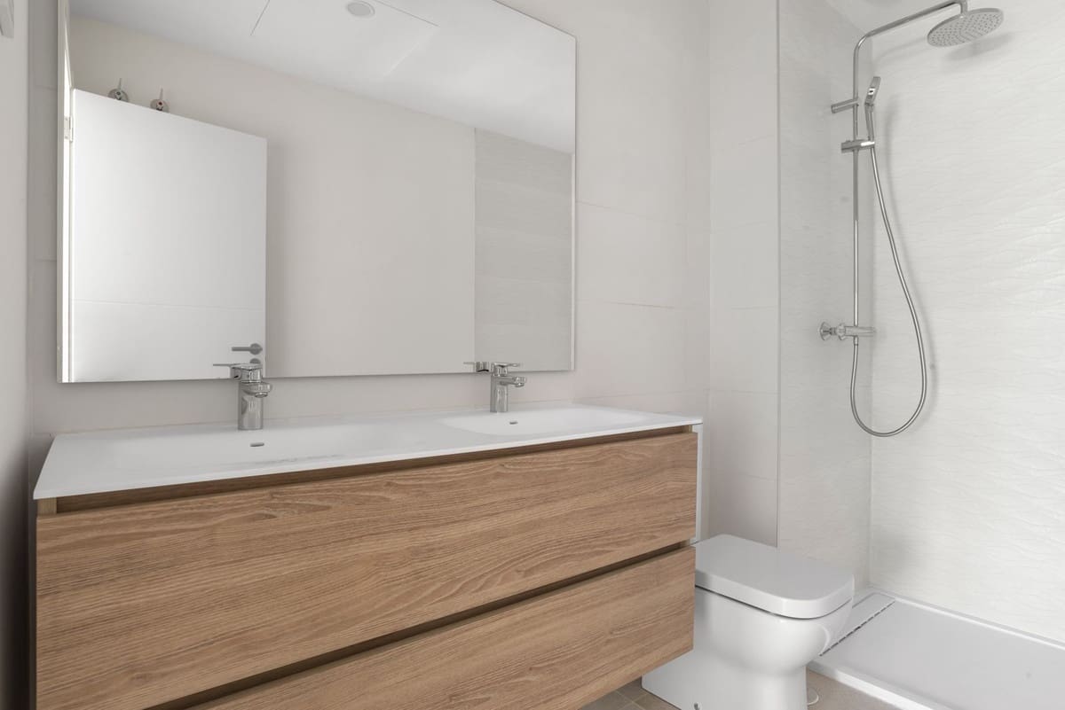 2 soverom Penthouse til salgs i Estepona med garasje - € 699 500 (Ref: 9974456)
