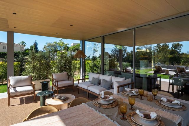 4 soveværelse Villa til salg i Puerto Banus, Marbella med swimmingpool garage - € 4.800.000 (Ref: 9976622)
