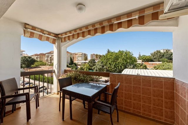 3 soverom Leilighet til salgs i Castillo Sohail, Fuengirola med garasje - € 420 000 (Ref: 9978063)