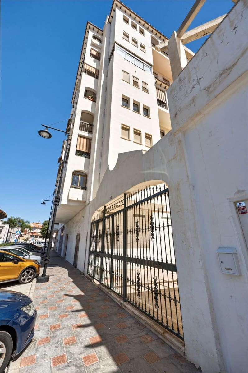3 Zimmer Apartment zu verkaufen in Fuengirola mit Garage - 420.000 € (Ref: 9978063)