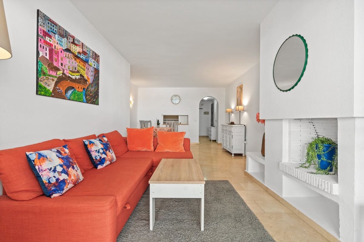 1 soverom Leilighet til salgs i Estepona med svømmebasseng garasje - € 325 000 (Ref: 9984335)