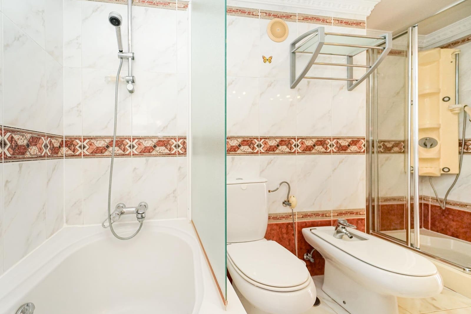 4 bedroom Villa for sale in Arguineguin with pool garage - € 1,050,000 (Ref: 10130127)