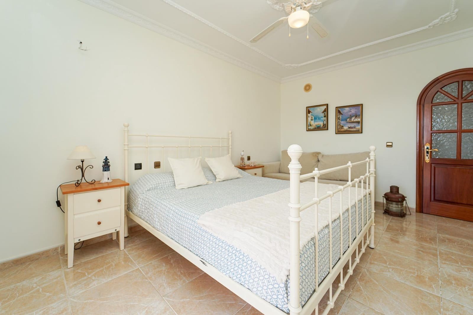 4 bedroom Villa for sale in Arguineguin with pool garage - € 1,050,000 (Ref: 10130127)