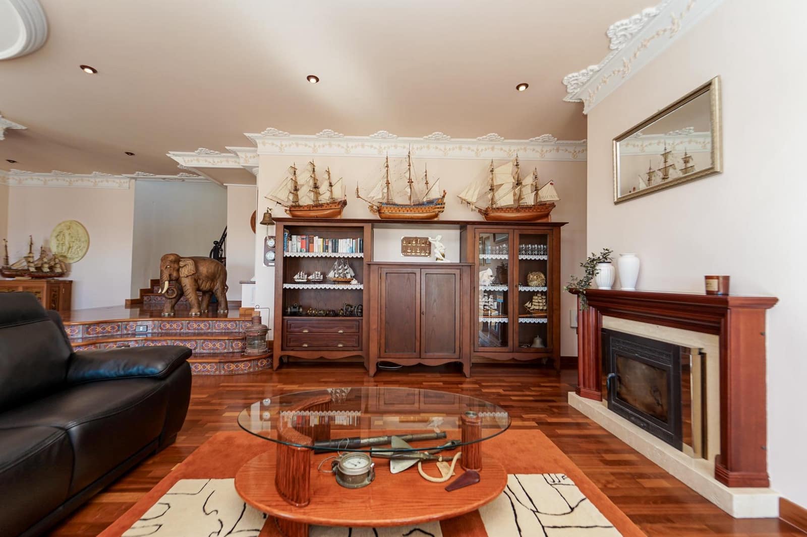 4 bedroom Villa for sale in Arguineguin with pool garage - € 1,050,000 (Ref: 10130127)