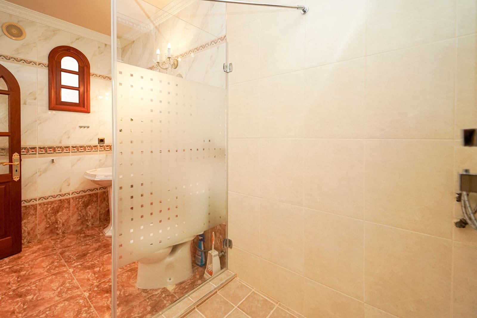 4 bedroom Villa for sale in Arguineguin with pool garage - € 1,050,000 (Ref: 10130127)