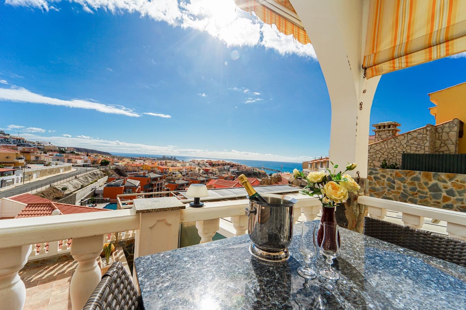 4 soverom Villa til salgs i Mogan med svømmebasseng garasje - € 1 250 000 (Ref: 8696367)