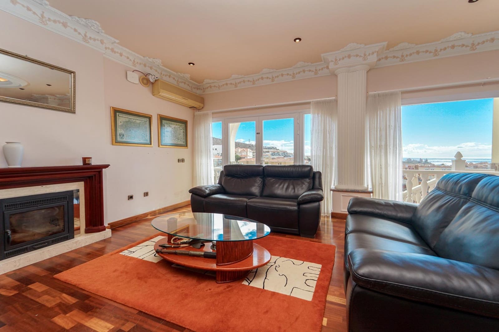 4 bedroom Villa for sale in Arguineguin with pool garage - € 1,050,000 (Ref: 8696367)