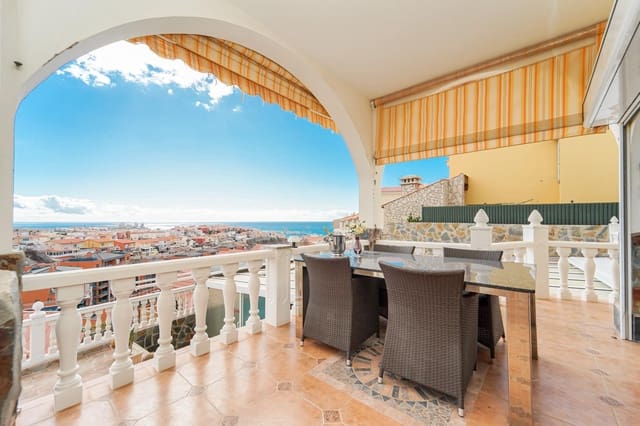 Chalet de 4 habitaciones en Arguineguín, Mogán en venta con piscina garaje - 1.050.000 € (Ref: 8696367)