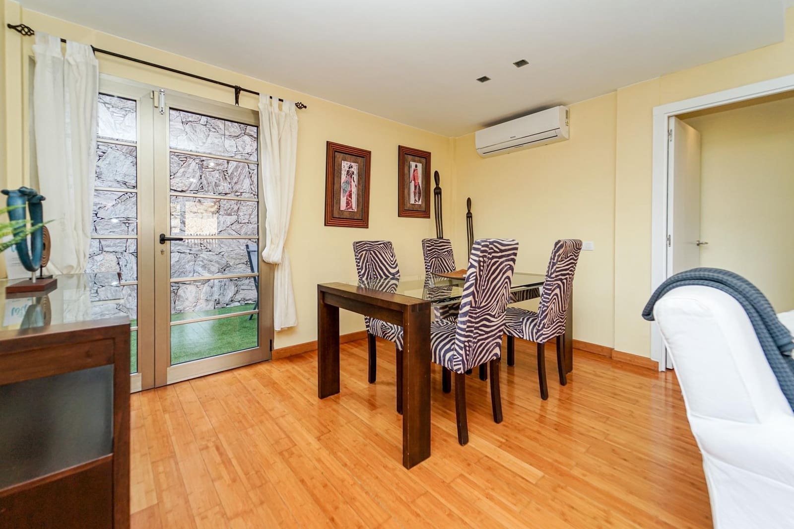 4 soverom Villa til salgs i Mogan med garasje - € 828 000 (Ref: 8713295)