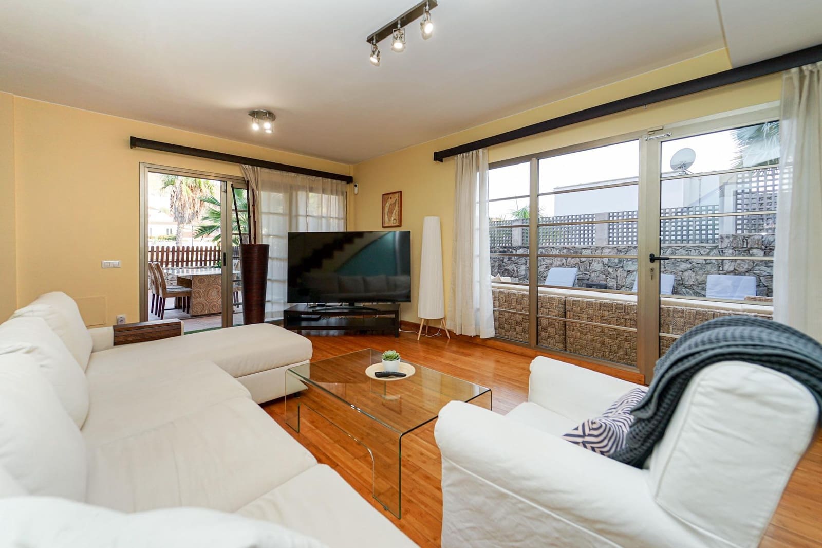 4 soverom Villa til salgs i Mogan med garasje - € 828 000 (Ref: 8713295)