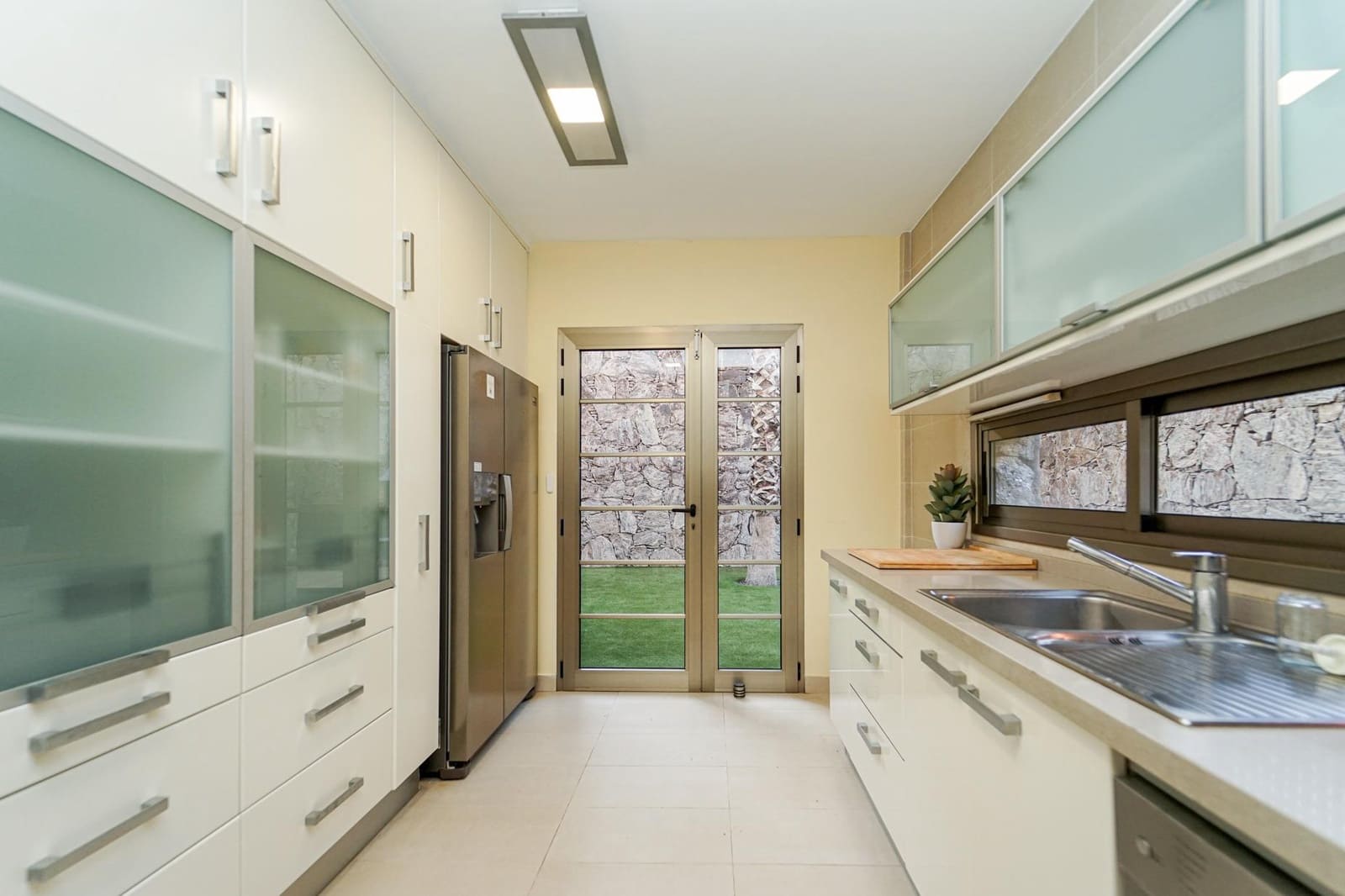 4 soverom Villa til salgs i Mogan med garasje - € 828 000 (Ref: 8713295)