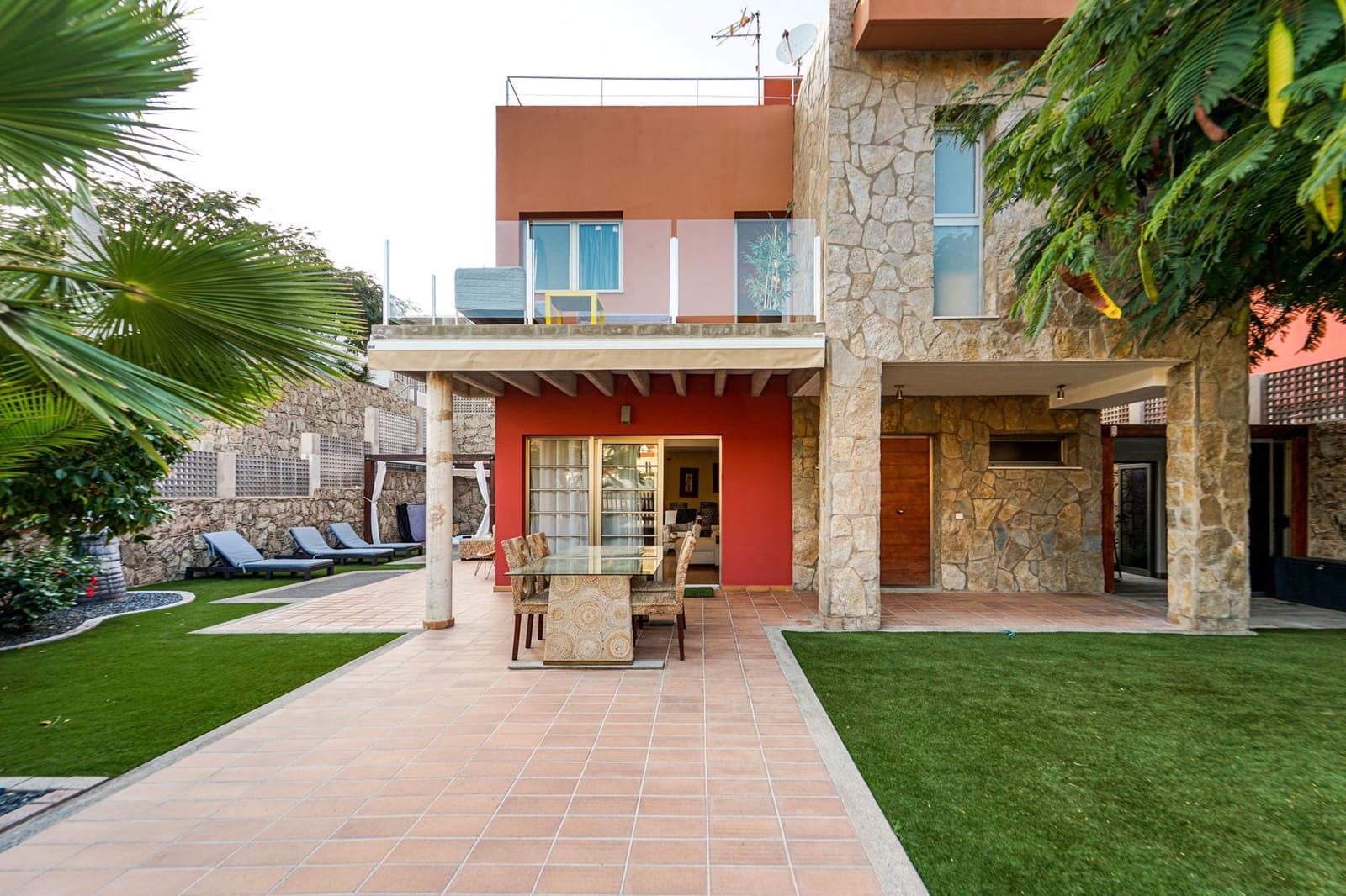 4 soverom Villa til salgs i Mogan med garasje - € 828 000 (Ref: 8713295)