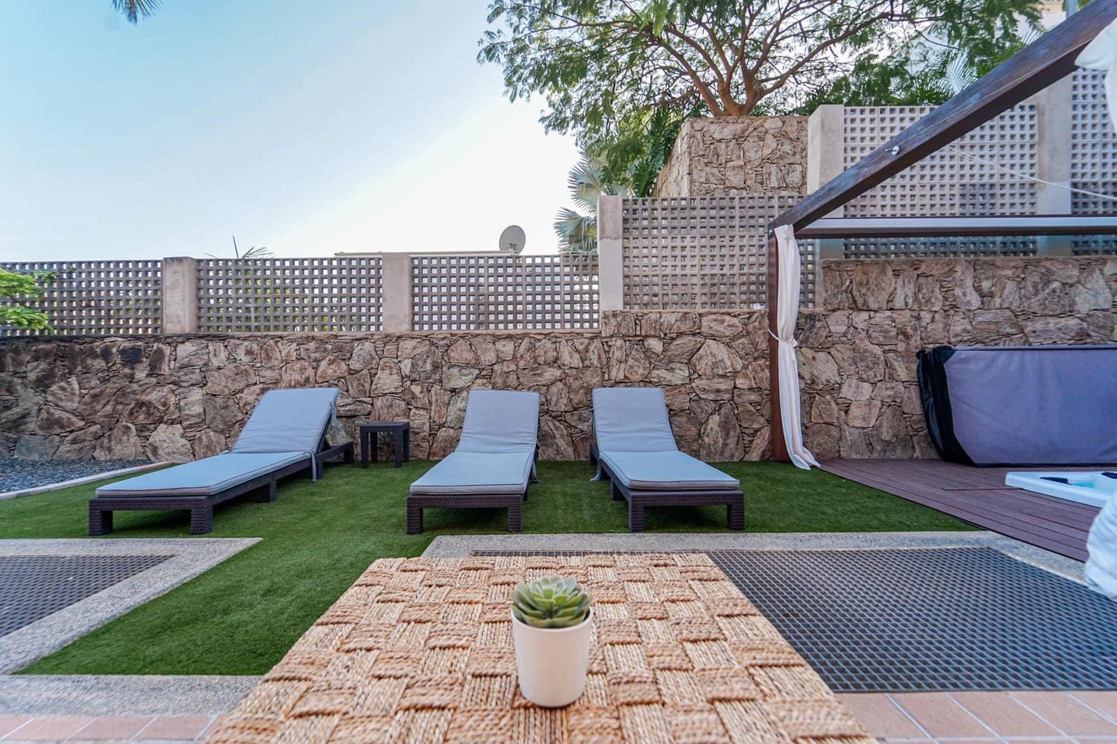 4 soverom Villa til salgs i Mogan med garasje - € 828 000 (Ref: 8713295)