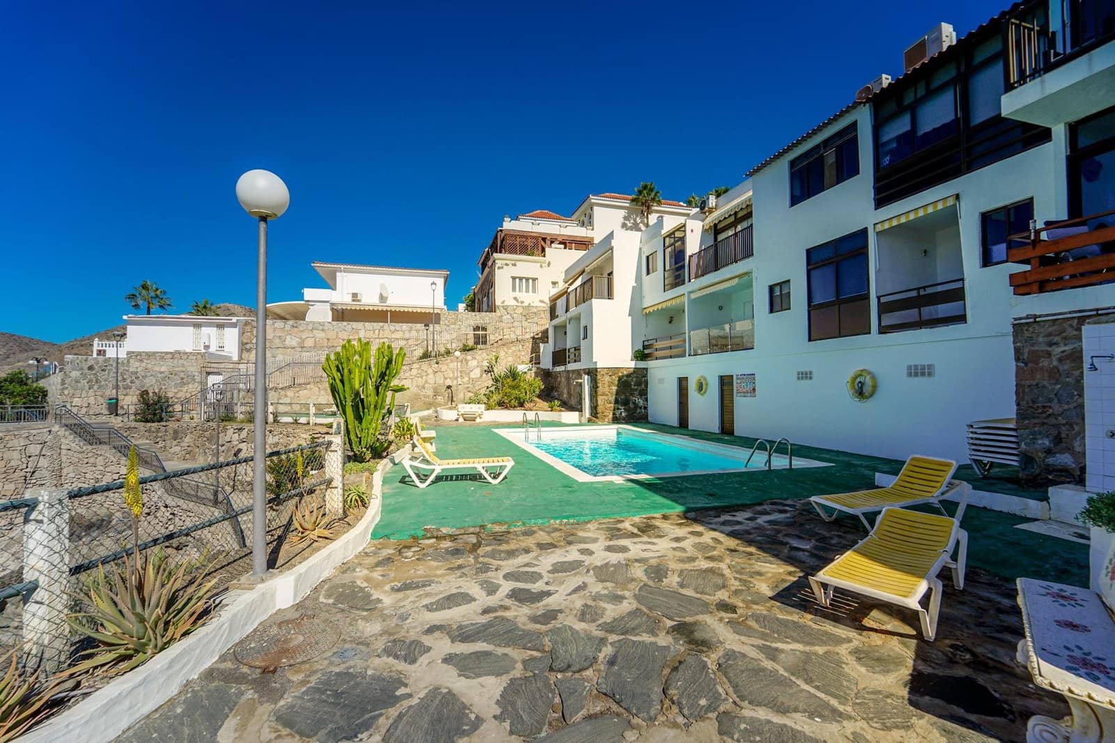 2 soveværelse Lejlighed til salg i Patalavaca med swimmingpool - € 249.000 (Ref: 8737875)