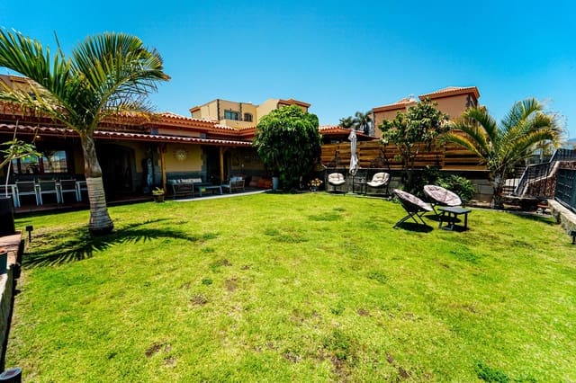 6 slaapkamer Villa te koop in Salobre Golf, San Bartolomé de Tirajana met zwembad garage - € 988.000 (Ref: 9033194)