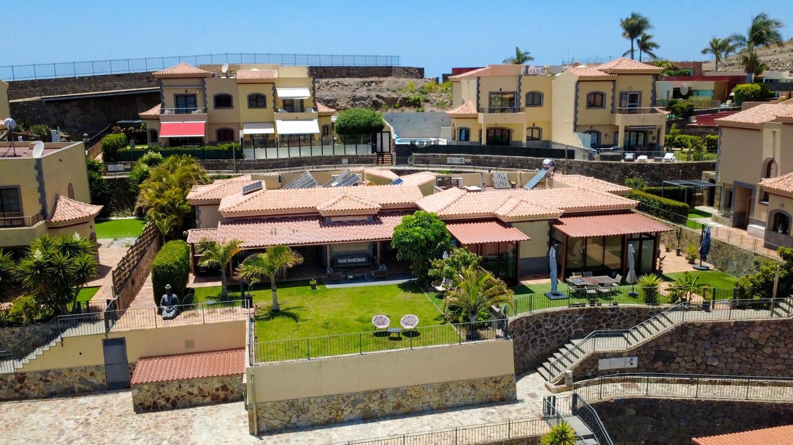 6 soverom Villa til salgs i Salobre Golf med svømmebasseng garasje - € 988 000 (Ref: 9033194)