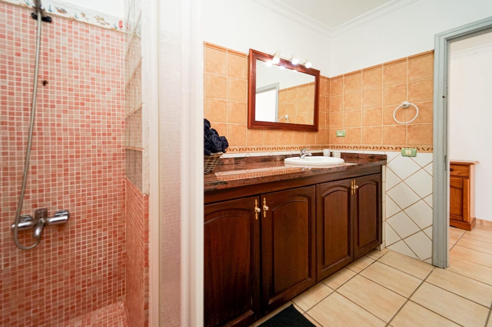 6 soveværelse Rækkehus til salg i Mogan med swimmingpool garage - € 799.000 (Ref: 9152415)