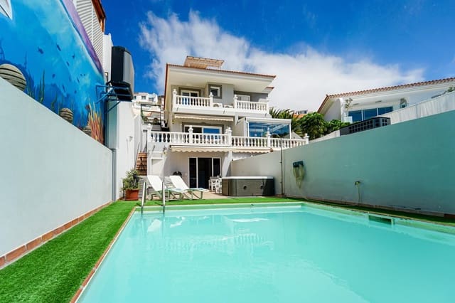 6 slaapkamer Rijtjeshuis te koop in Mogán met zwembad garage - € 799.000 (Ref: 9152415)