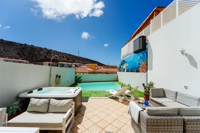 6 slaapkamer Rijtjeshuis te koop in Mogán met zwembad garage - € 799.000 (Ref: 9152415)