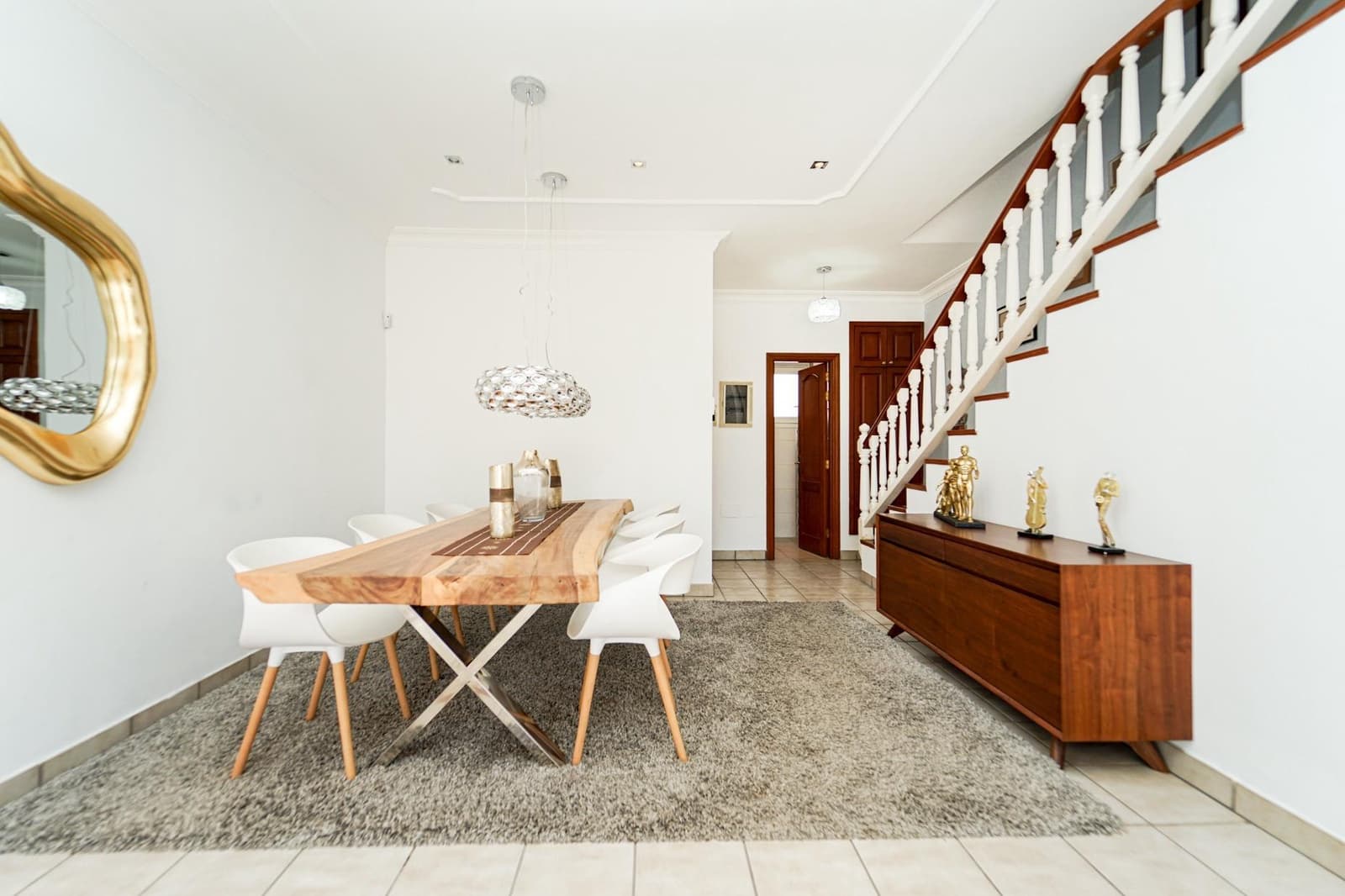 6 soveværelse Rækkehus til salg i Mogan med swimmingpool garage - € 799.000 (Ref: 9152415)