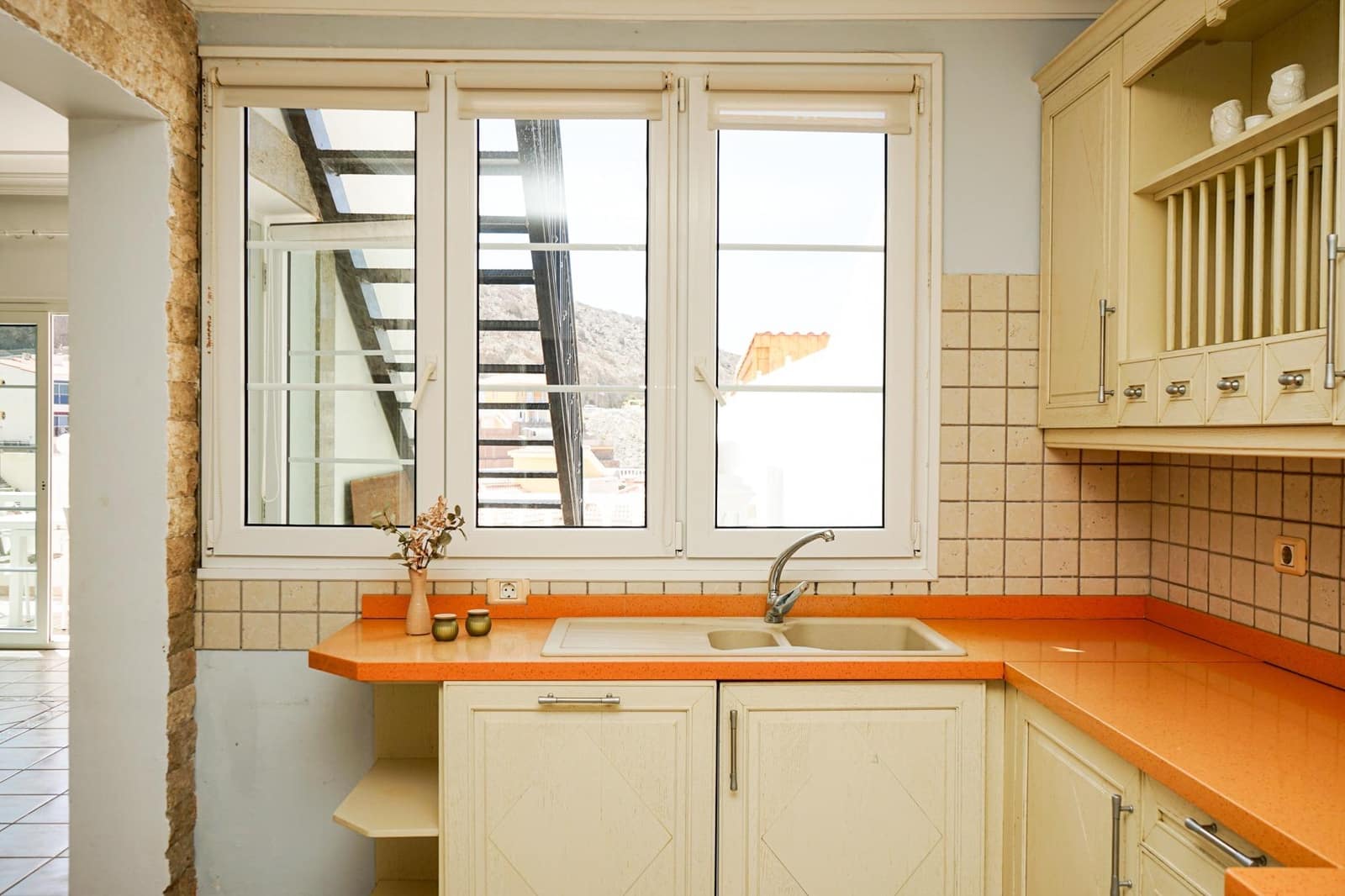 6 soveværelse Rækkehus til salg i Mogan med swimmingpool garage - € 799.000 (Ref: 9152415)