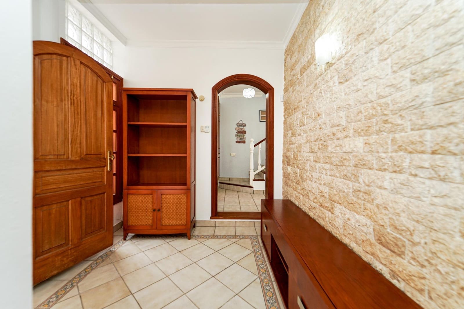 6 soveværelse Rækkehus til salg i Mogan med swimmingpool garage - € 799.000 (Ref: 9152415)