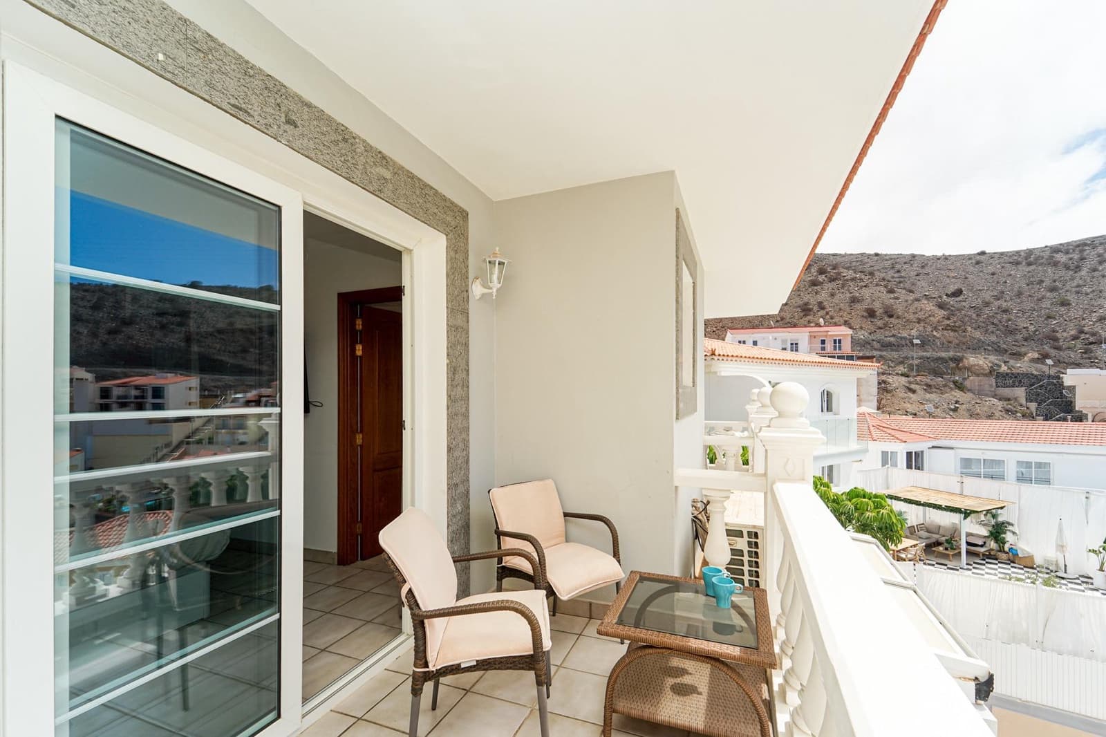 6 soveværelse Rækkehus til salg i Mogan med swimmingpool garage - € 799.000 (Ref: 9152415)