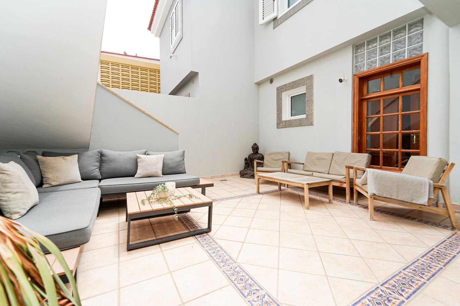 6 soveværelse Rækkehus til salg i Mogan med swimmingpool garage - € 799.000 (Ref: 9152415)